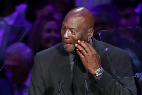 湖人悼念科比最后一场,直击湖人悼念科比