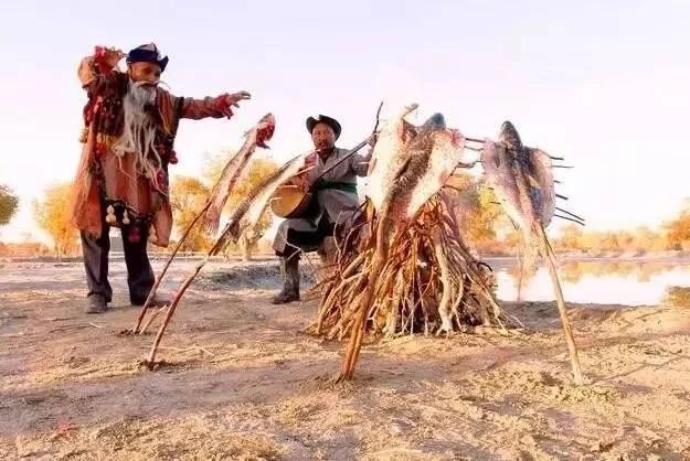 罗布泊楼兰故地地球之耳,若羌地球之眼