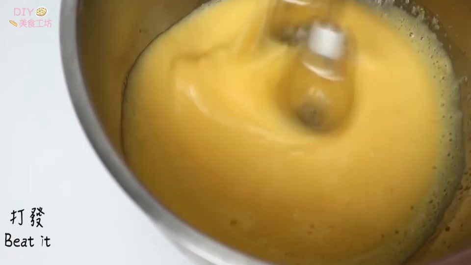 「烘焙教程」只要家中有电饭煲，就能做蛋糕哦！最简单的蛋糕做法