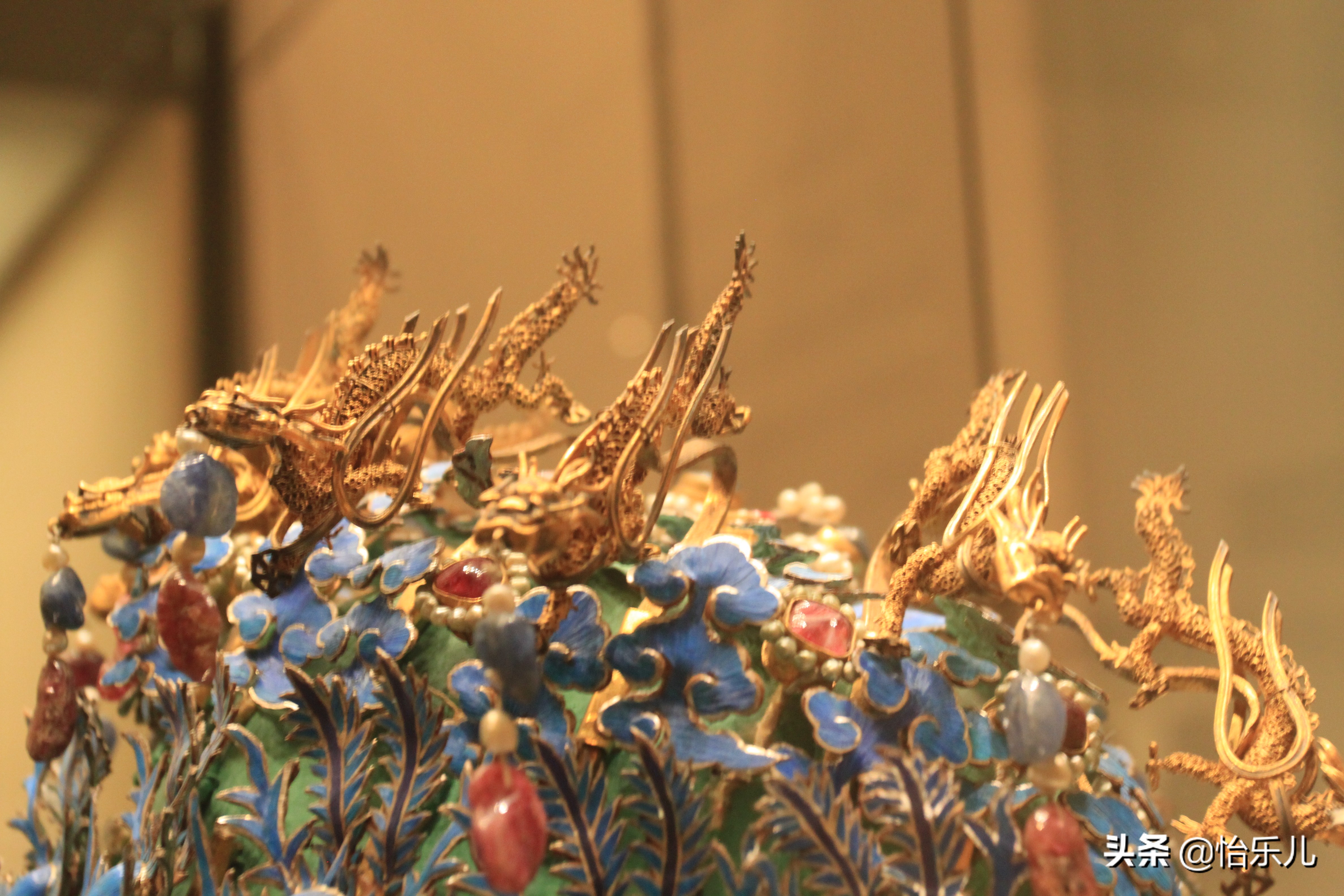 九龙九凤冠多大尺寸,九龙九凤冠在什么位置