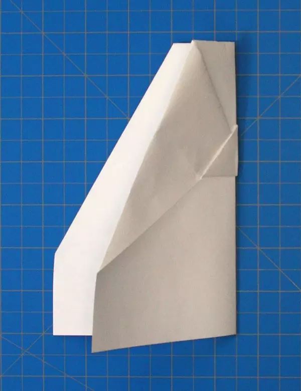 折纸飞机带翅膀,折纸飞机带发动机