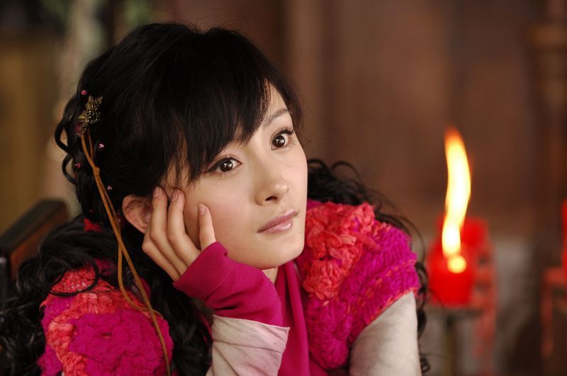 比较火的女明星发型搭配,女明星造型心机发型