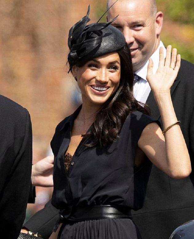 梅根回归王室后首次见女王,梅根出席王室活动不自信