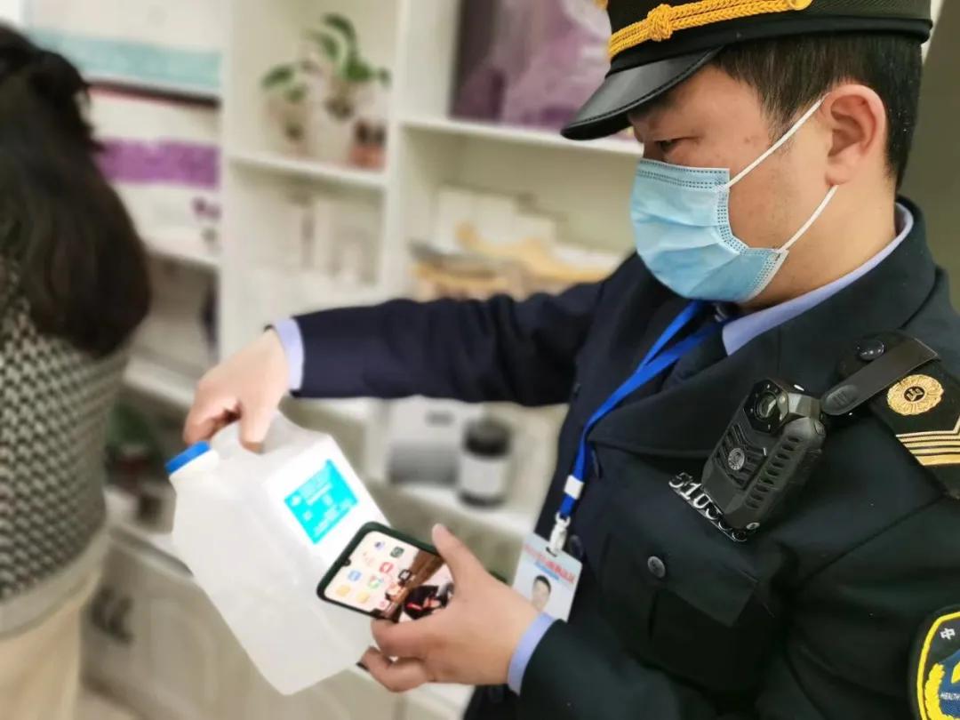 骗子网上借钱开美容店,美容贷骗局