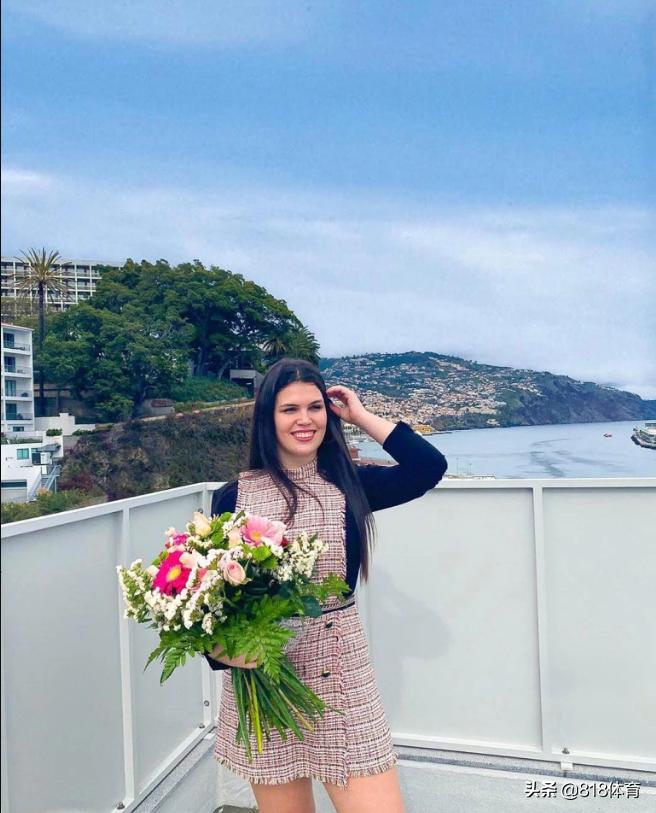 c罗回家歌曲,c罗在家中过39岁生日