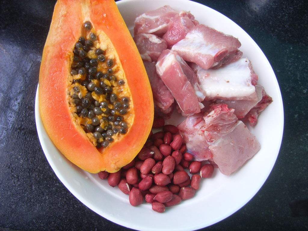 木瓜板栗花生排骨汤怎么做的,花生木瓜排骨汤的做法视频