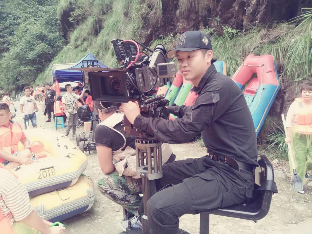 退役后，他成了一名电影导演