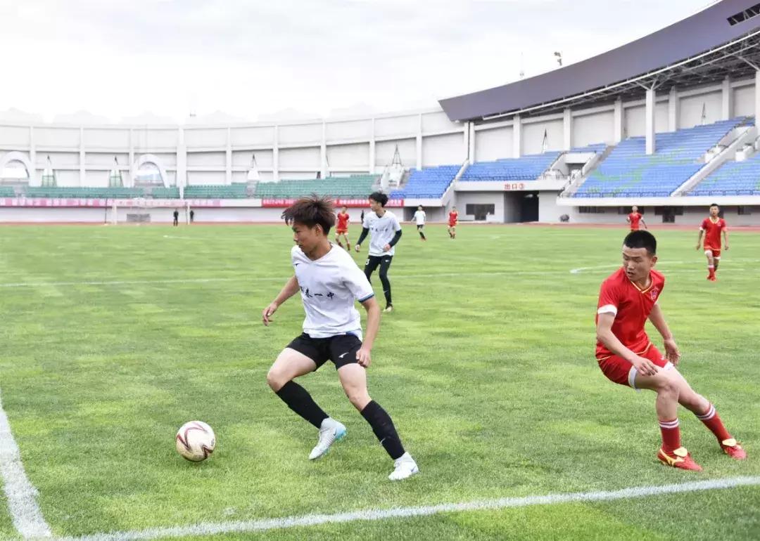 ​中国珲春市-朝鲜罗先市缔结友好城市关系二十周年青少年足球赛开赛