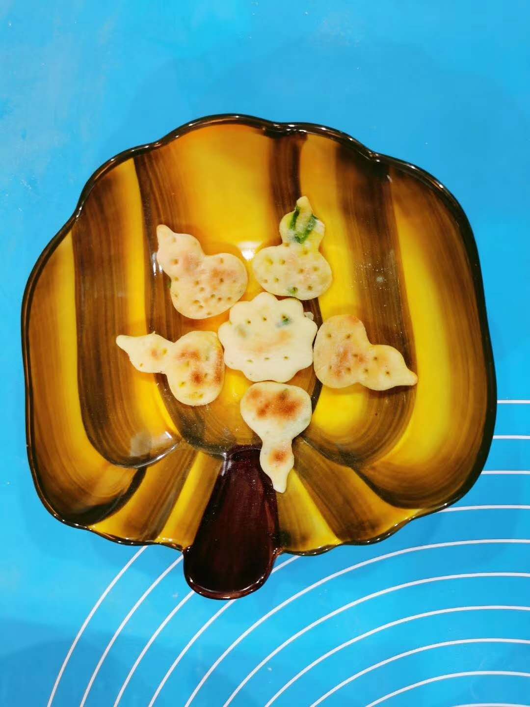 胃酸分泌过多可以吃苏打饼干吗,苏打饼干中和胃酸推荐