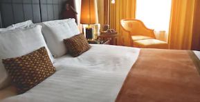 为什么住酒店时要倒一壶开水在马桶里？看完恍然大悟