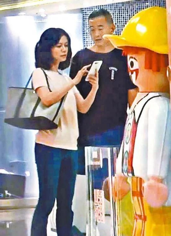 星爷真情告白,星爷财产分配