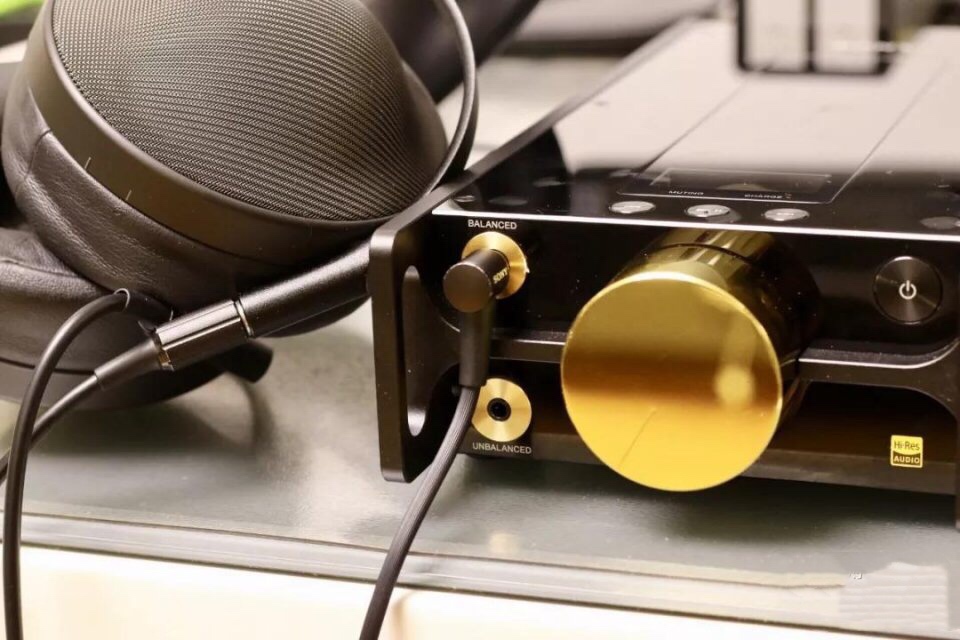 索尼黑科技音画合一,索尼最新收音设备