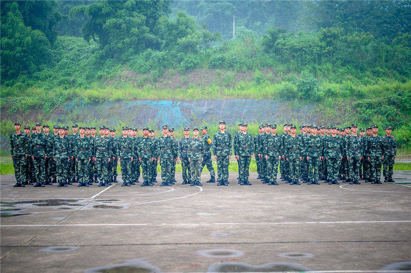 新兵训练开训,开训第一天训练视频