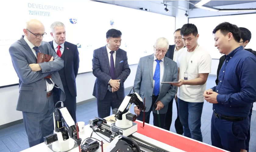 爱华教育提升学,爱华教育脑力开发