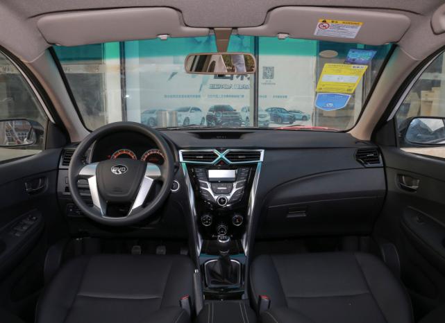 油耗低皮实耐造空间大的车选哪款,5万元买车就选这3款以口碑取胜