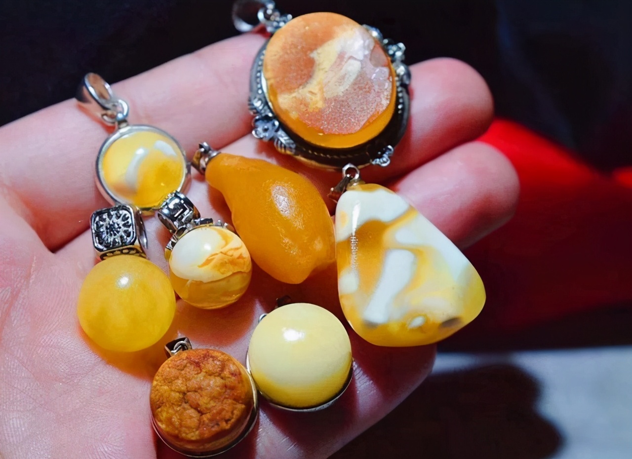 文玩蜜蜡鉴别方法,蜜蜡鉴别真假方法大揭秘