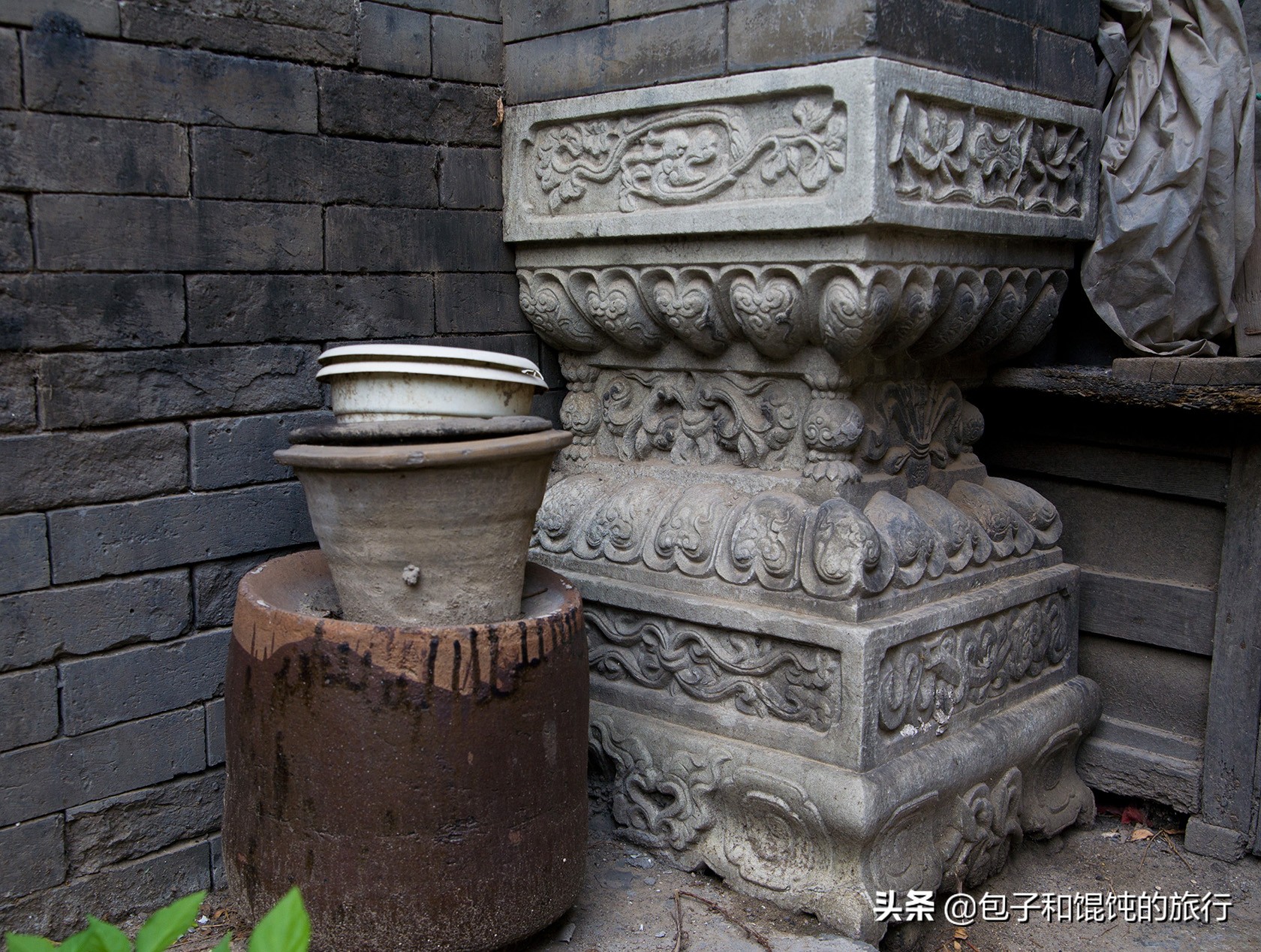 闅愯棌鍦ㄨ儭鍚岄噷鐨勫洓鍚堥櫌,闅愯棌鍦ㄥ洓鍚堥櫌閲岀殑绮鹃洉鎷遍棬