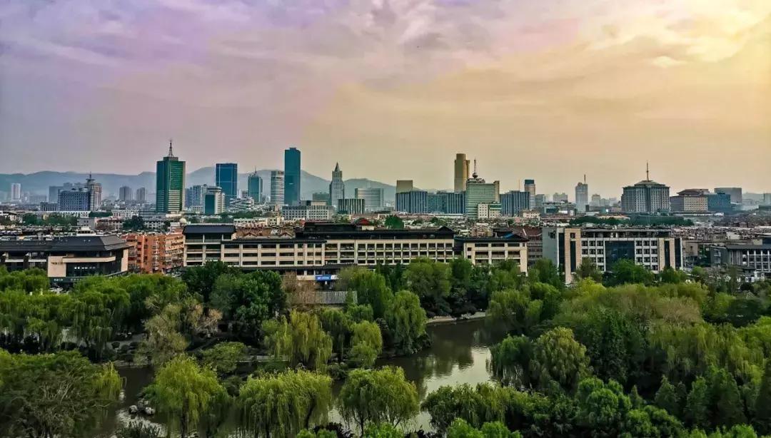 继鹤岗之后，这个省会城市开始半价卖房！