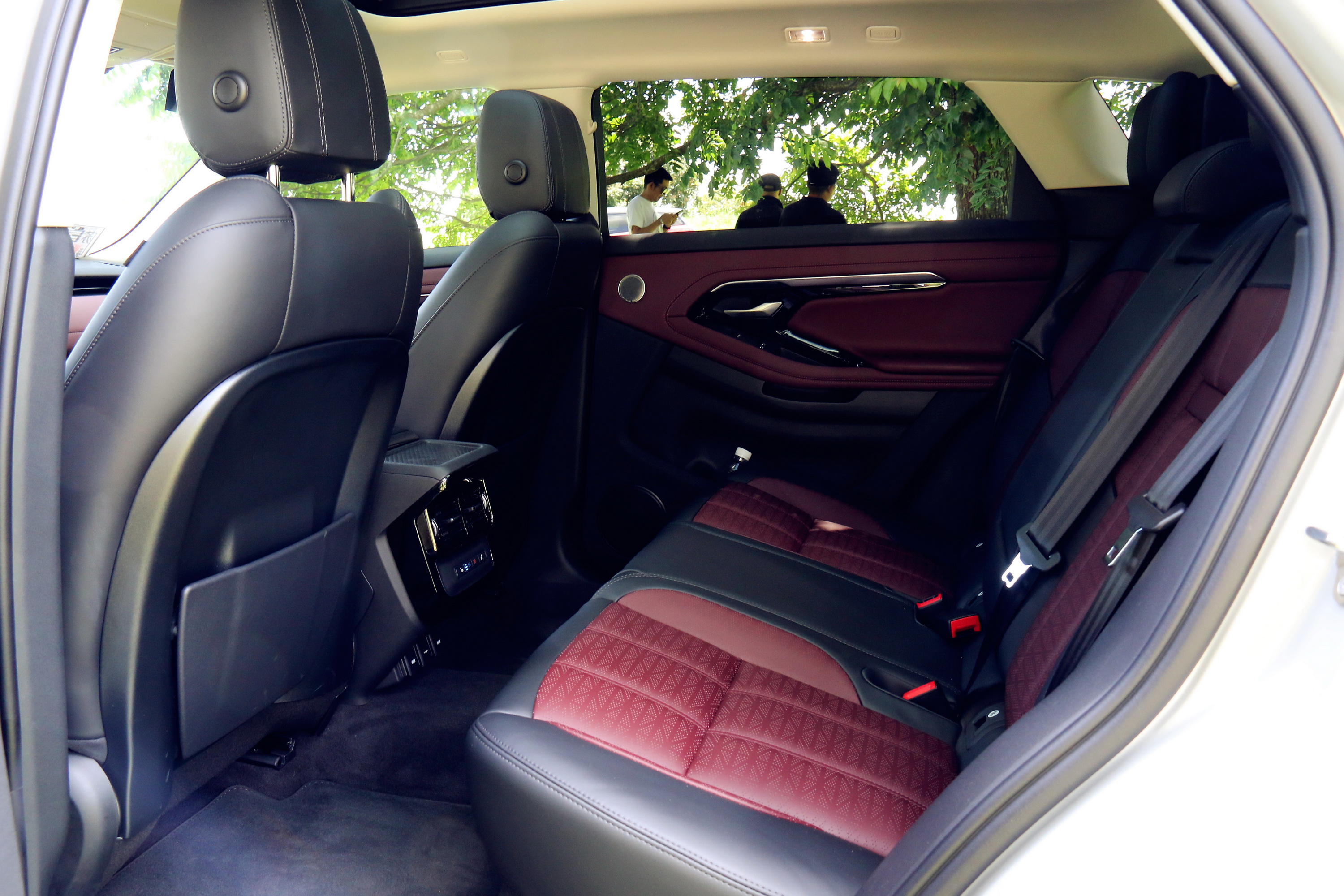 路虎揽胜极光l怎么样值得购买吗,2022路虎揽胜极光l值得买么