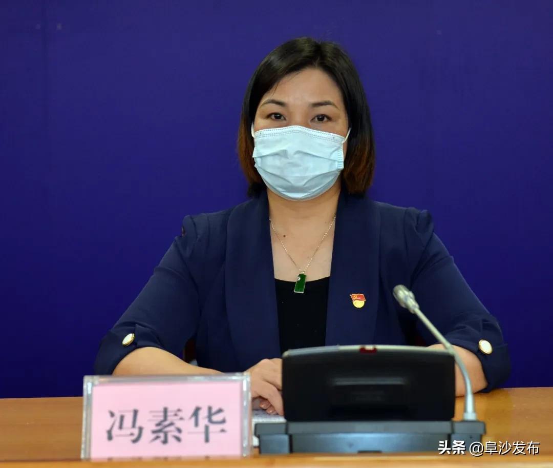 你们义无反顾的背影图片,你们逆行的样子