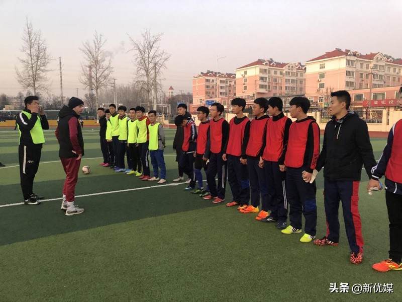 气温很低热情不减,气温虽低热情不减