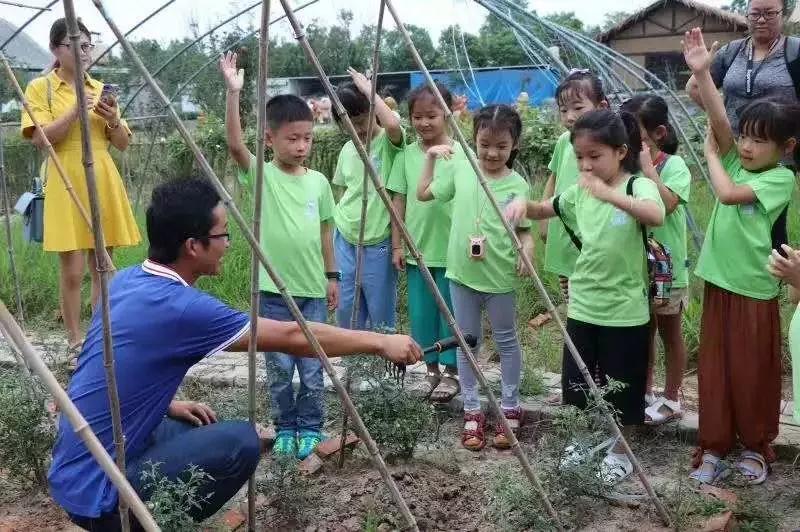 读道分享｜只有120亩的庄园，依靠自然+营地教育，每年游客超十万