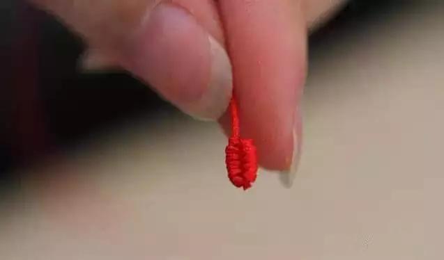手编绳吊坠怎么打结,四股手编绳打结收尾