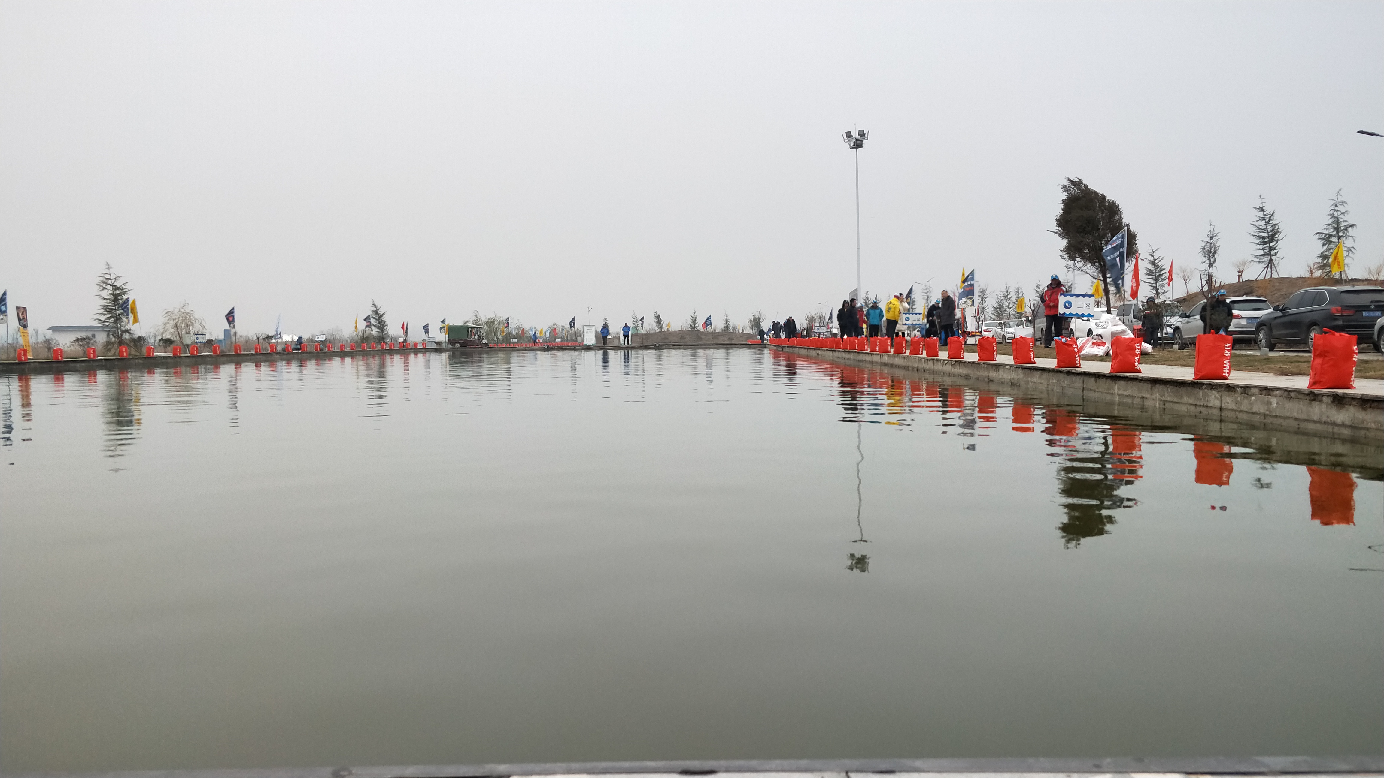 秋末初冬钓鲫鱼中午怎么突然停口,夏天鲫鱼钓着钓着停口怎么回事