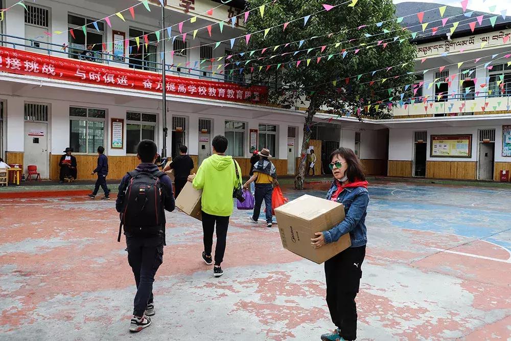 2.5l排量车还值得买吗,2.0t8at的都有哪些硬派越野