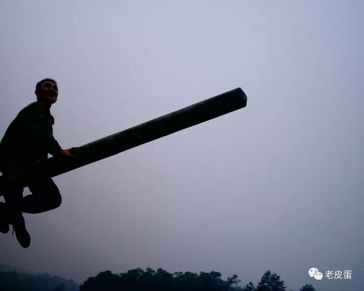 象牙塔外或美的几种可能，谨以此文送给军医大学毕业生李跃华