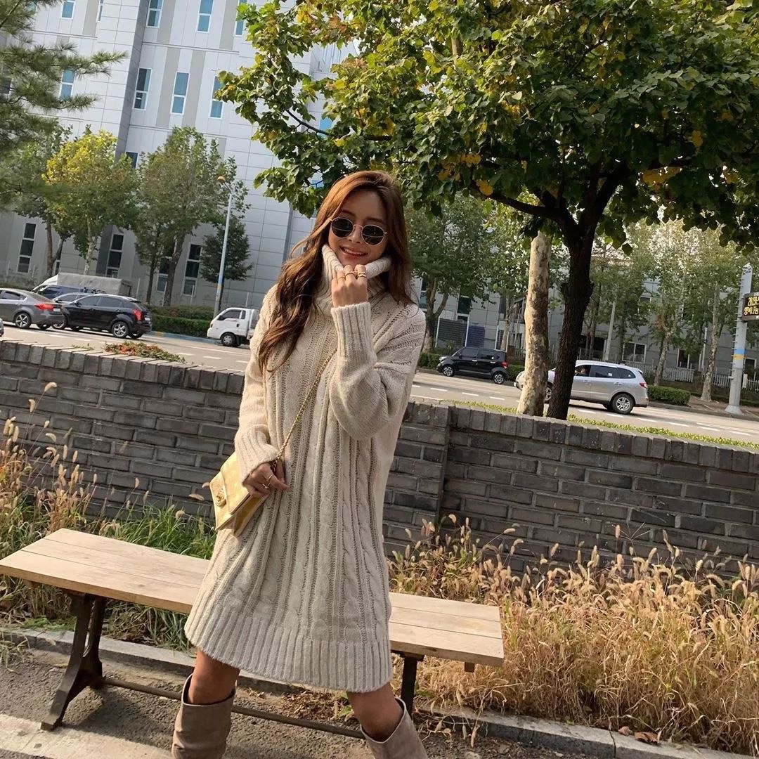 中长款毛衣外套显高显瘦穿搭,大衣连帽毛衣穿搭攻略