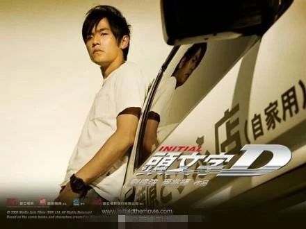 周杰伦因舞台故障受伤主办方,周杰伦出演出事故