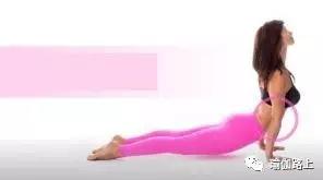 练瑜伽时手臂总是超伸怎么办,瑜伽手肘不要超伸是什么意思