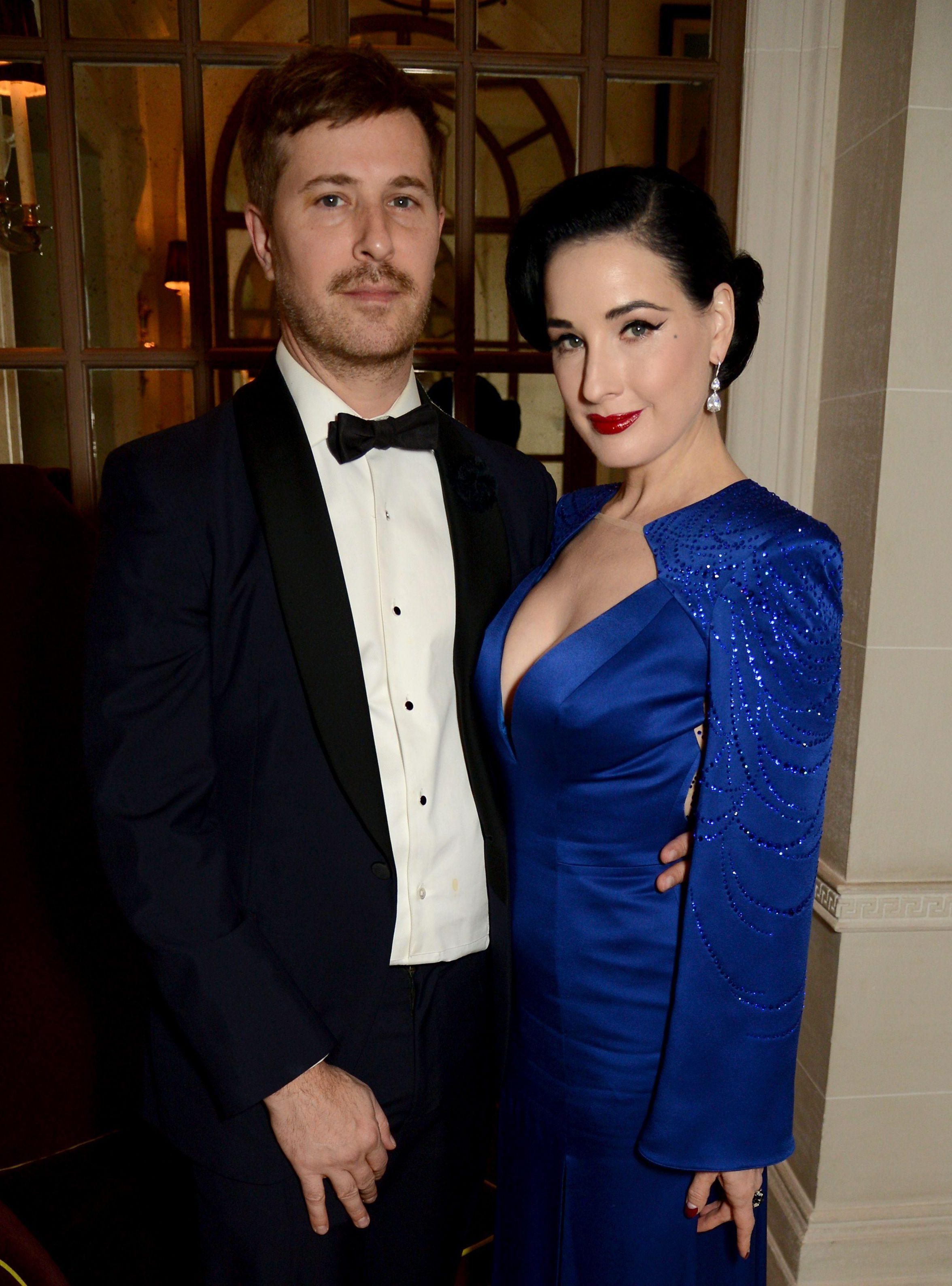 鬼魅娇容，迷倒众生——倾城名媛蒂塔·万提斯