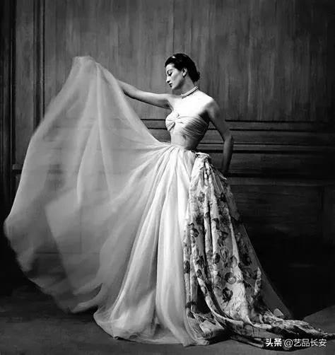 最具风情的复古美人,镜头下的少女仙气十足太美了