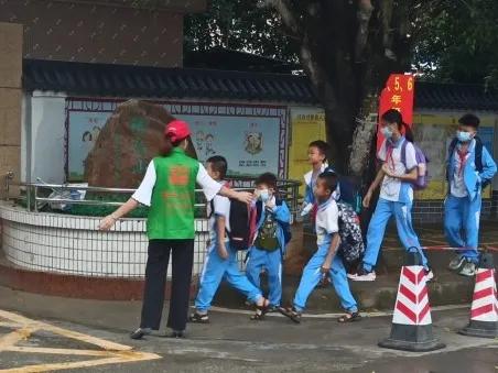 志愿服务我们齐参与,志愿服务我们一直在路上