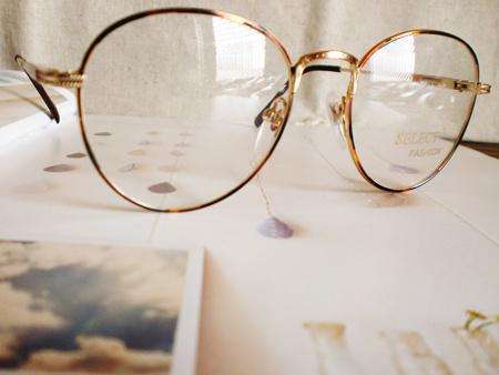 眼镜脏了洗不掉,眼镜脏了找眼镜布