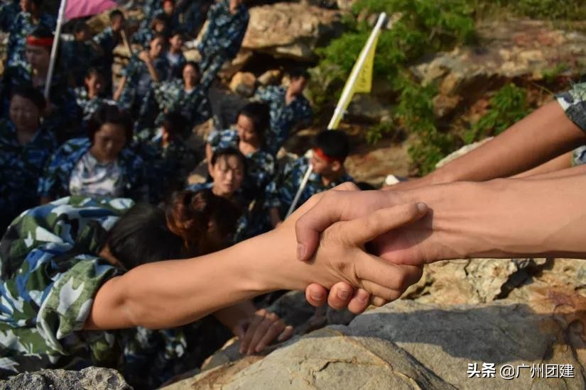 团建荒岛求生,广州野外生存夏令营费用