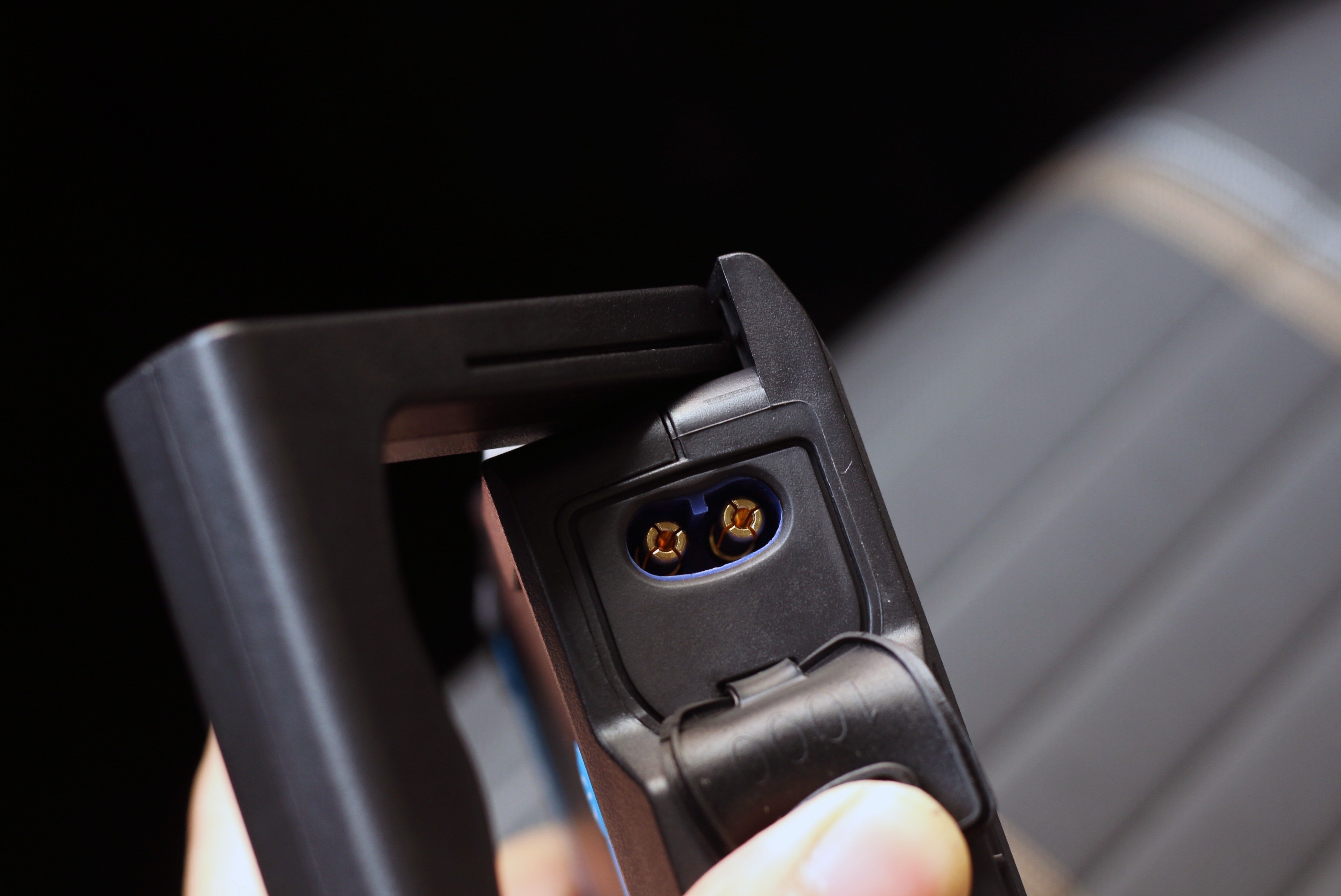 卡儿酷24伏应急启动电源,卡儿酷多功能汽车应急启动电源