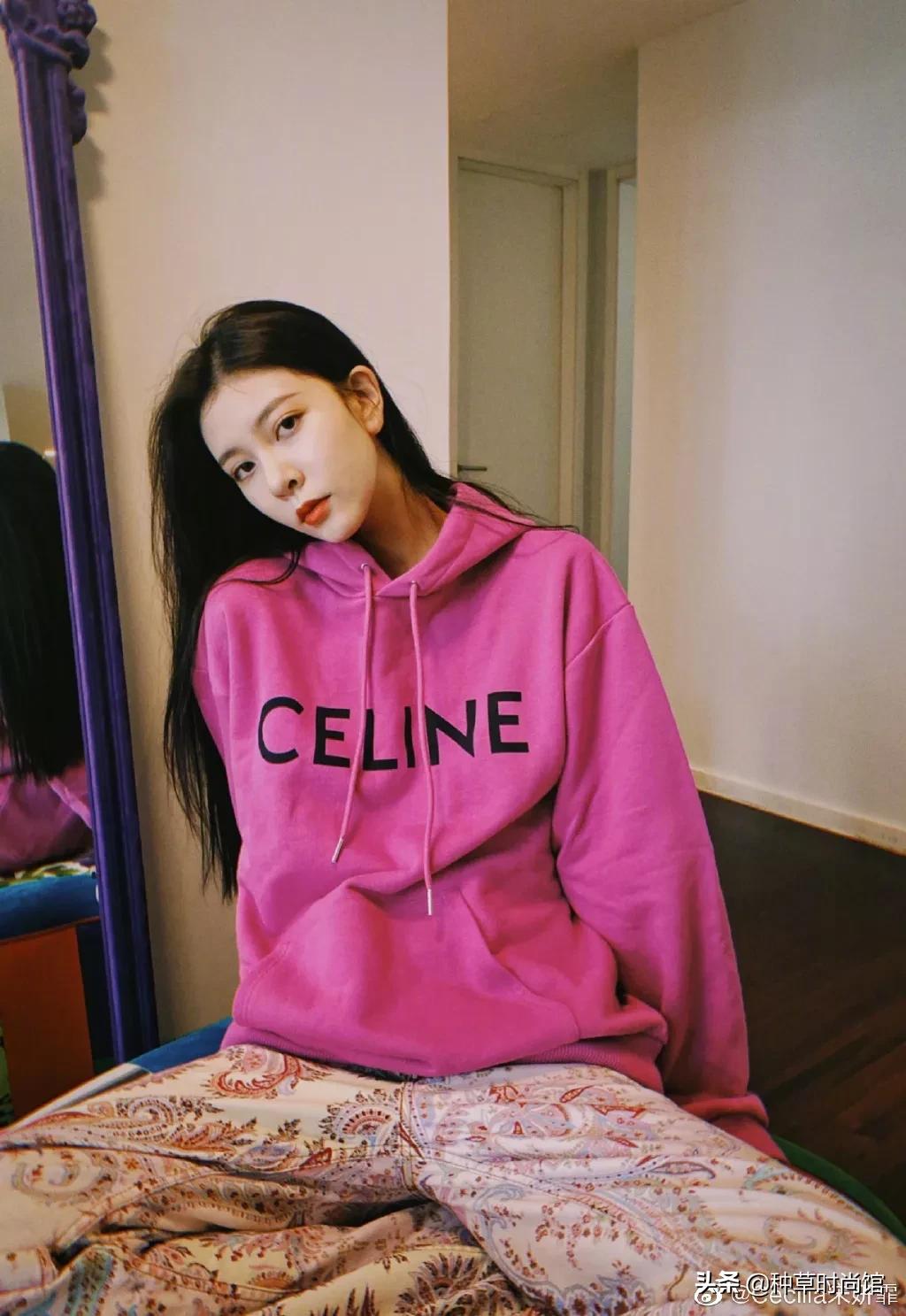 秋冬新款上新卫衣穿搭,今年秋款卫衣的流行款式