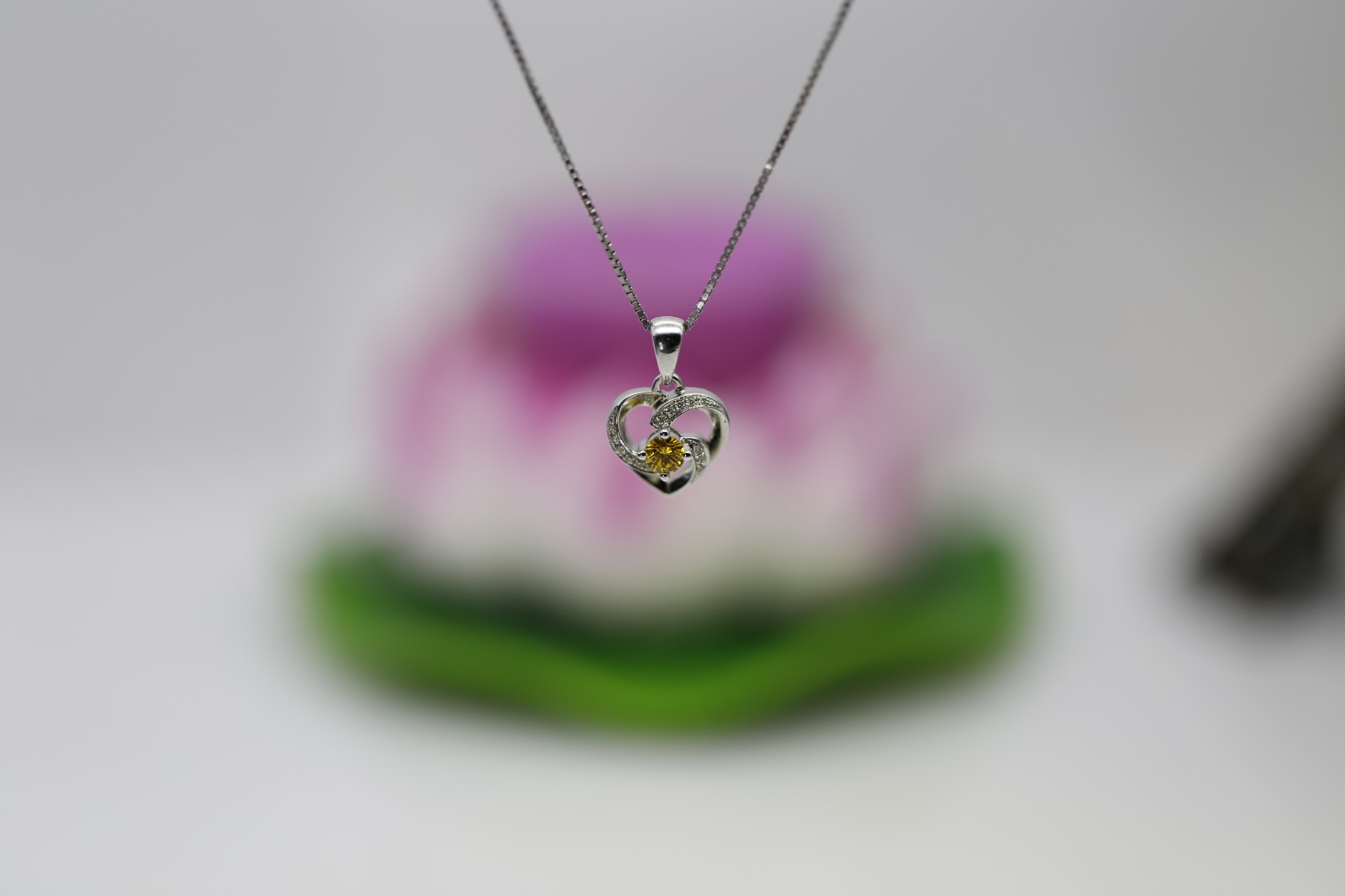 骨灰多年后会变成什么样,骨灰长时间会变成什么样