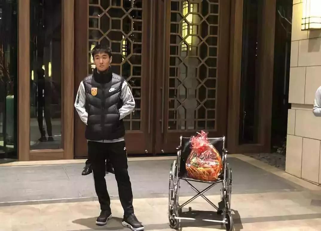 球不是这么踢的,球不是这么踢滴粤语