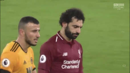 球员就不能追星吗？塞尔塔小将展示梅西球衣后被球迷疯狂炮轰