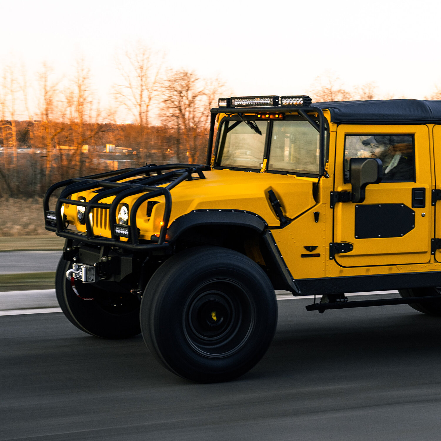 国内悍马h1悍威改装,悍马来袭