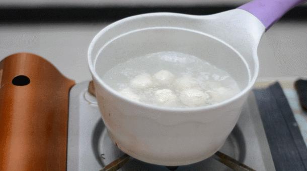 福建鱼丸夹心的做法视频教程,补钙最好的鱼丸