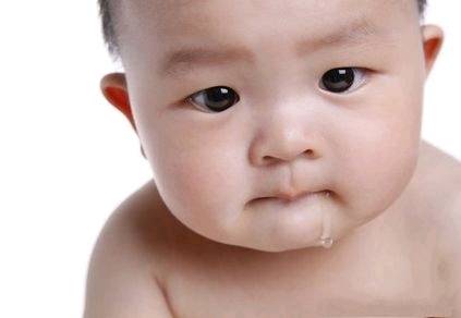 宝宝爱咬妈妈,宝宝爱咬妈妈的表现