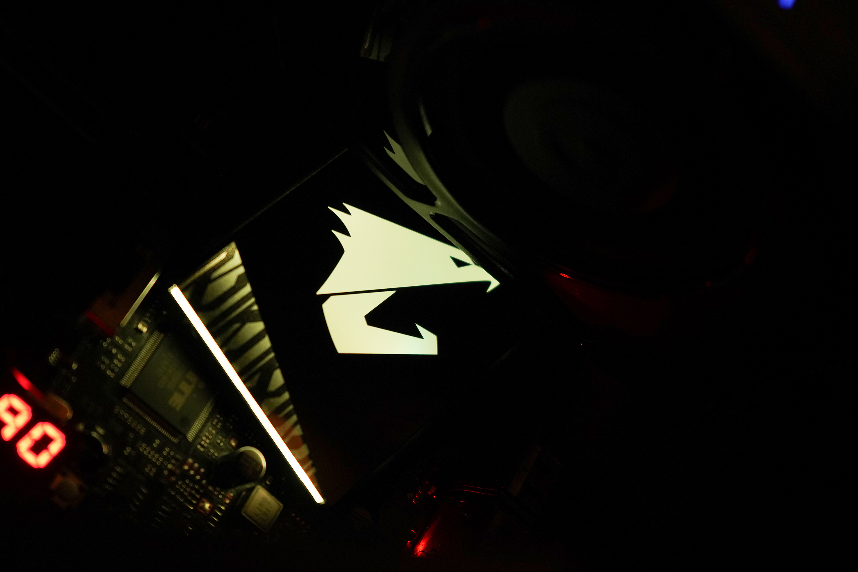 外星人游戏主机值得买吗 (有主机的外星人游戏本)