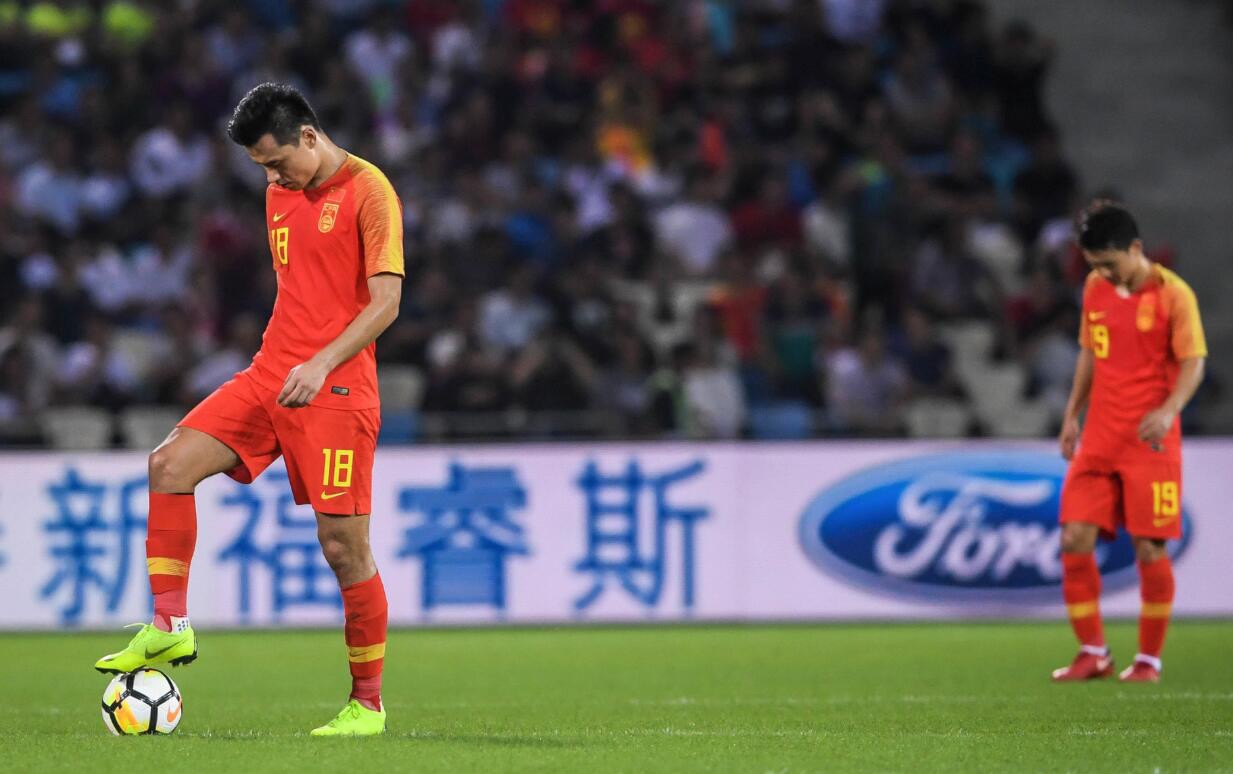 国足1-1巴勒斯坦，里皮无用国脚无能，恒大购房者血汗钱白花了！