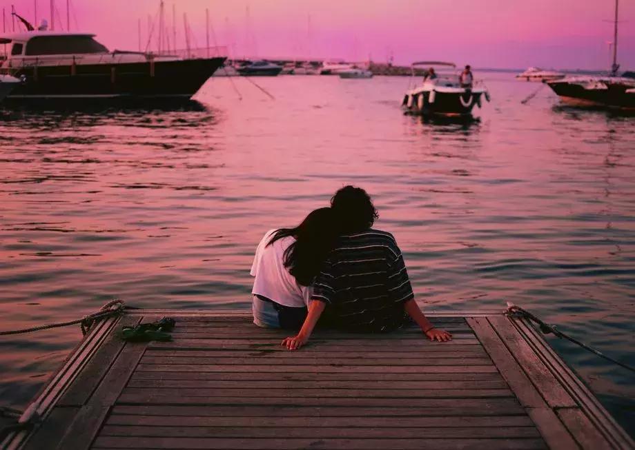 慎重思考两人合不合适,两个人合不合适取决于属相吗