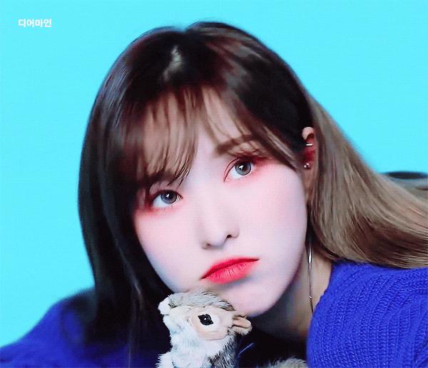 女团爱豆同款披头发,盘点最适合粉发的韩国女爱豆